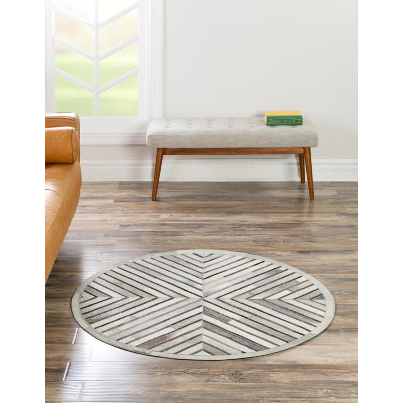 Tapis contemporain Ingenue gris de couleur ivoire, Rectangle 3 pi 1 po x 5 pi 1 po
