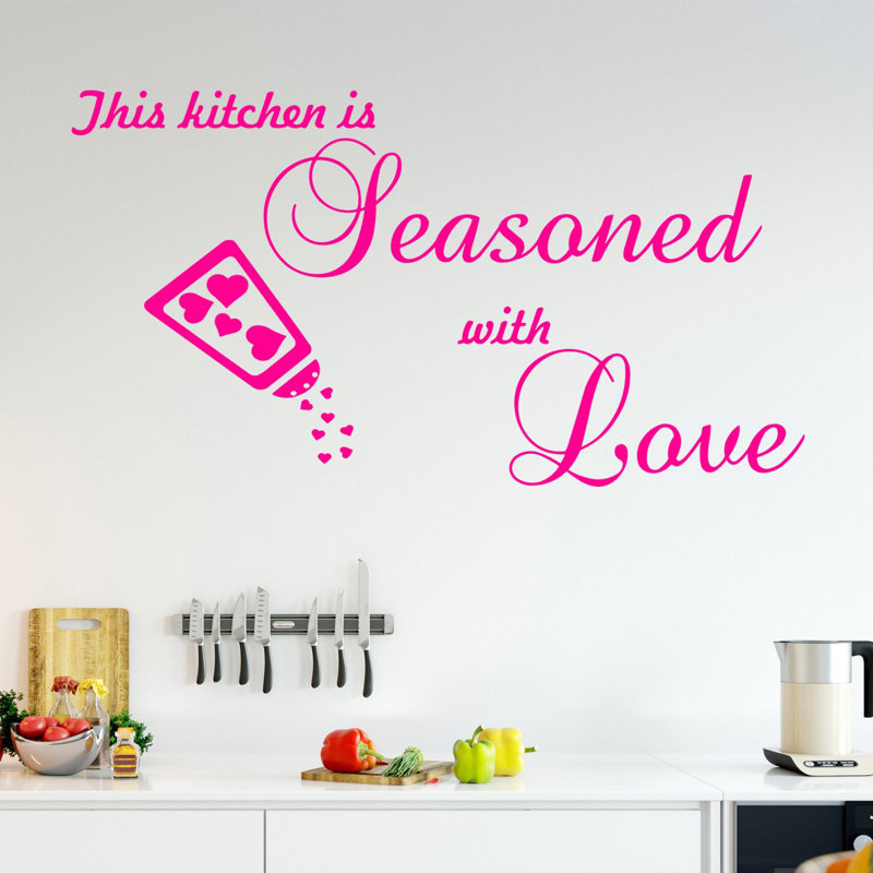 Adhésif décoratif "cette cuisine est assaisonnee avec autocollant" love ", H 12,5 po x l 22 po, Rose vif