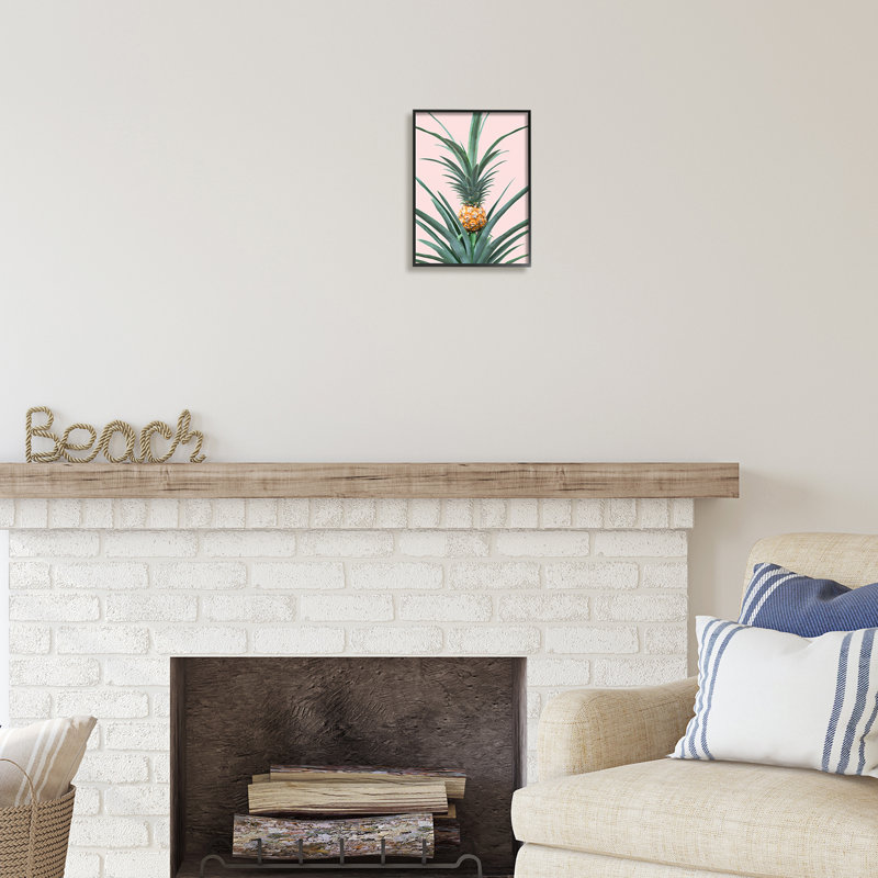 Ananas sur rose par Sissi et Seb, Giclée encadrée noir minuit, H 14 po x l 11 po x P 1,5 po