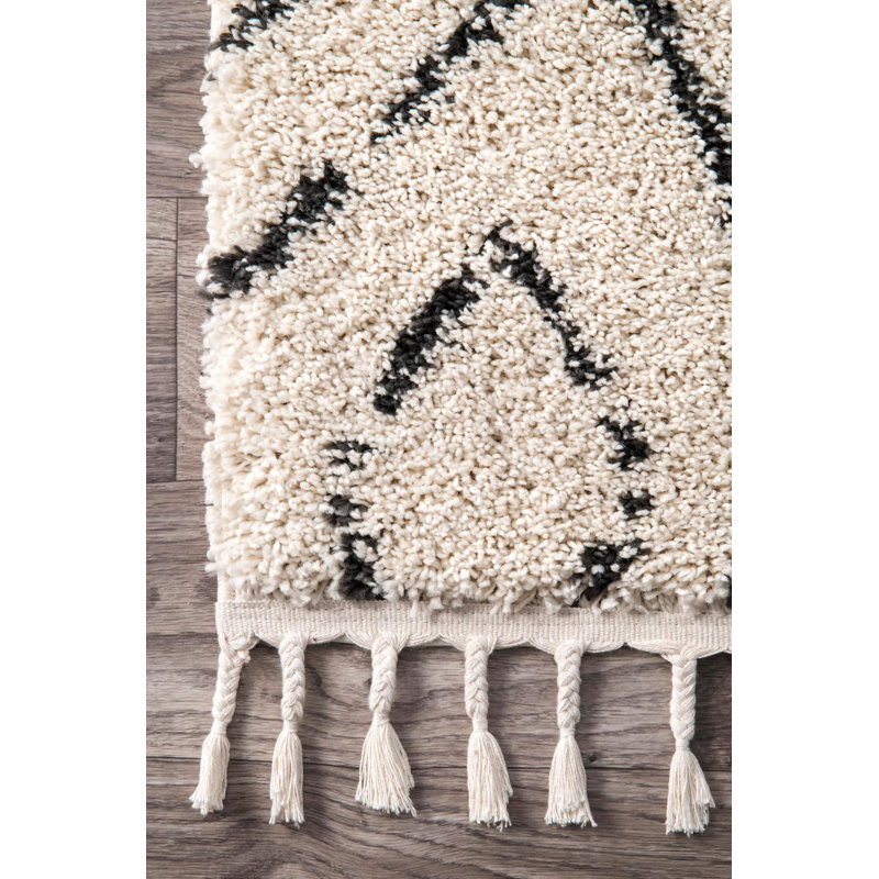 Tapis à motif géométrique blanc cassé Asusus, Tapis de couloir 2 pi 8 po x 8 pi 2 po