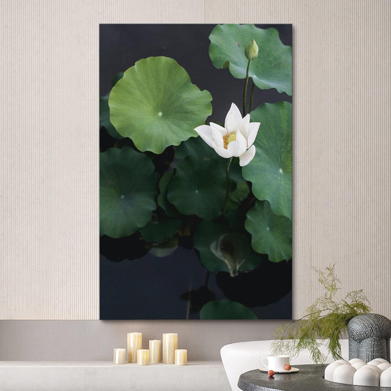 Nénuphar sur toile, H 24 po x l 16 po x P 1,5 po