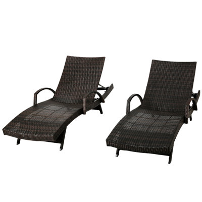 Billur Outdoor Wicker Chaise Lounge