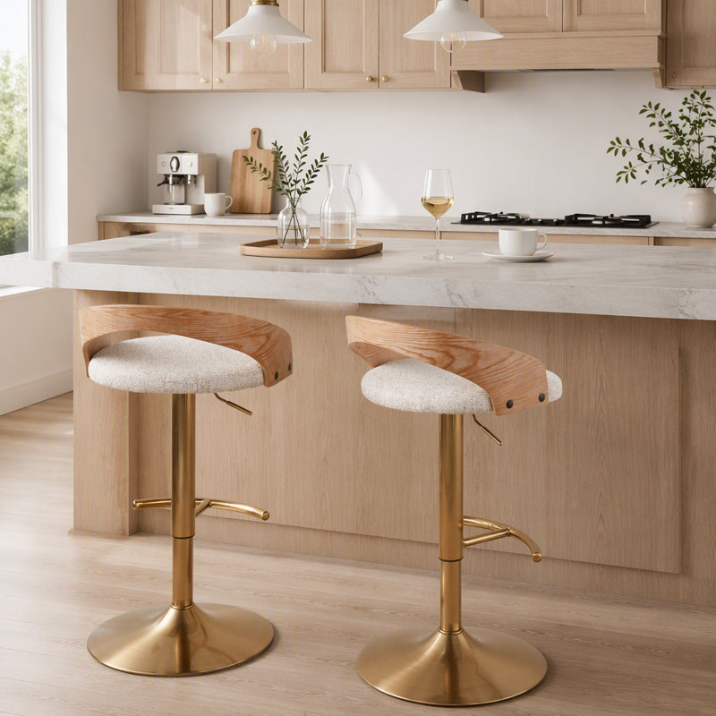 Tabouret de bar réglable avec pivot en métal doré, bois blanchi et tissu avoine avec repose-pieds arrondi en T - ensemble de 3