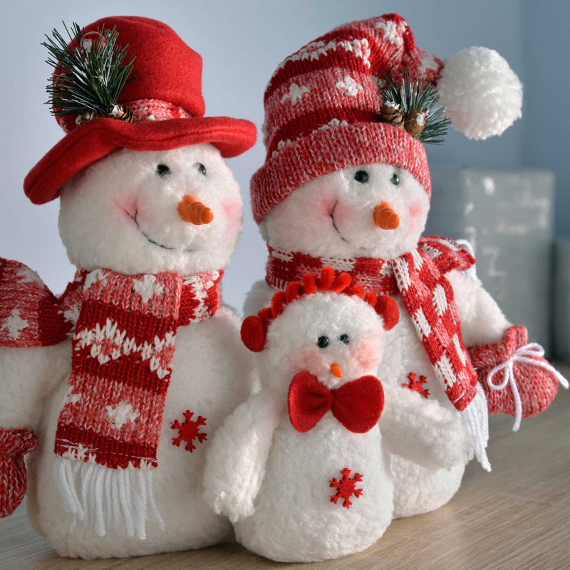 Christmas Figurines & Collectibles