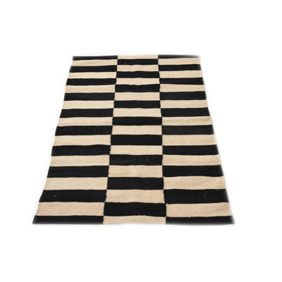 Tapis noir et blanc Orta