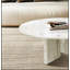 Ensemble de tables basses luxueuses en marbre, petites et grandes tables pour l'élégance du salon-80463848