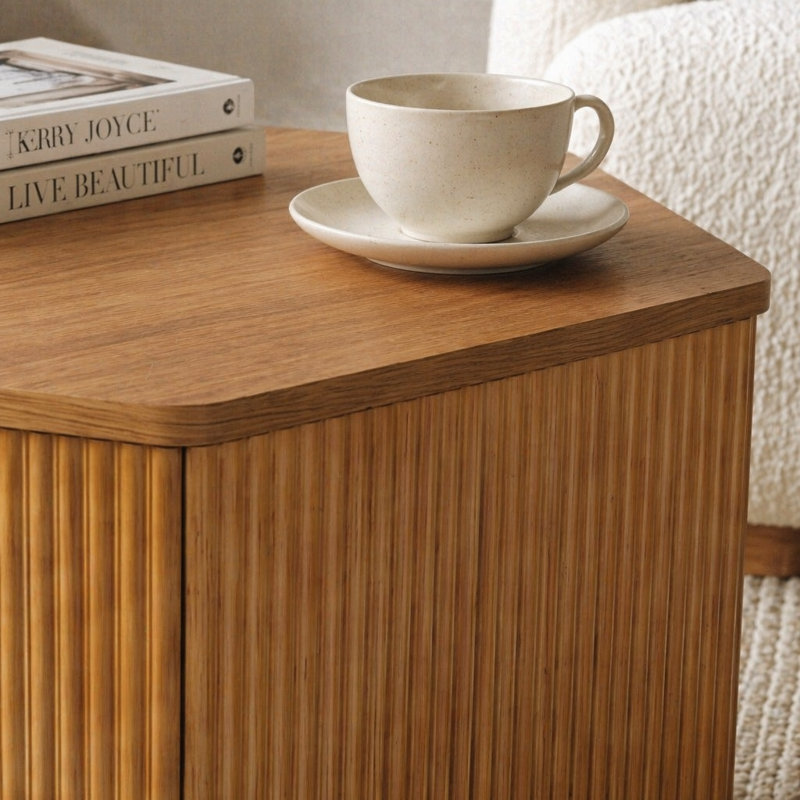 Table basse cannelée