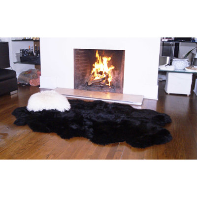 Tapis en peau mouton area black Gagnon