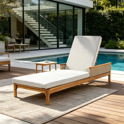 Outdoor Patio Furniture Solid Acacia Wood Sun Lounge Chaise