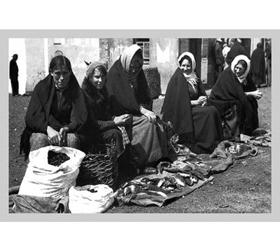 « aran island fish femme, irlande », reproduction de photo