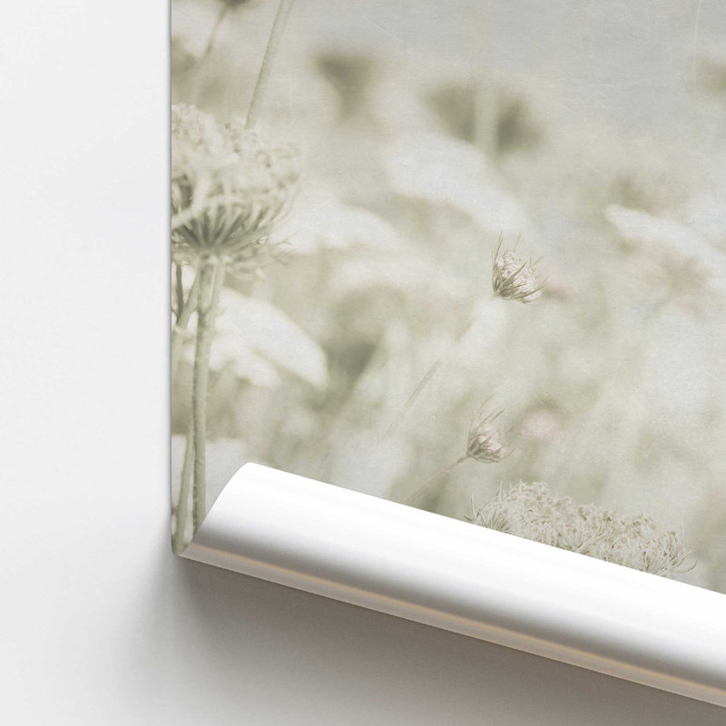 «Pastel Wildflower Whispers II», reproduction sur toile , H 17,75 po x l 17,75 po, Or