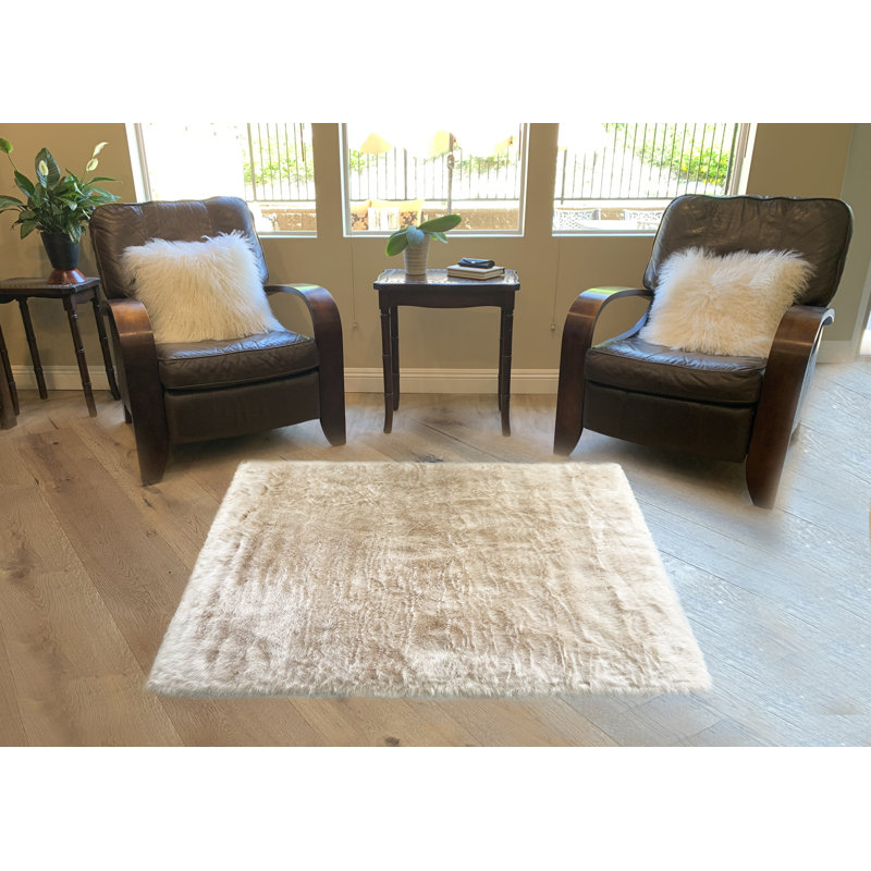 Mar Vista Faux Sheepskin Indoor Rug, Square 11'6"