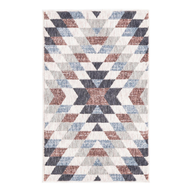 Perlita Geometric Indoor Rug, Rectangle 2' x 3'