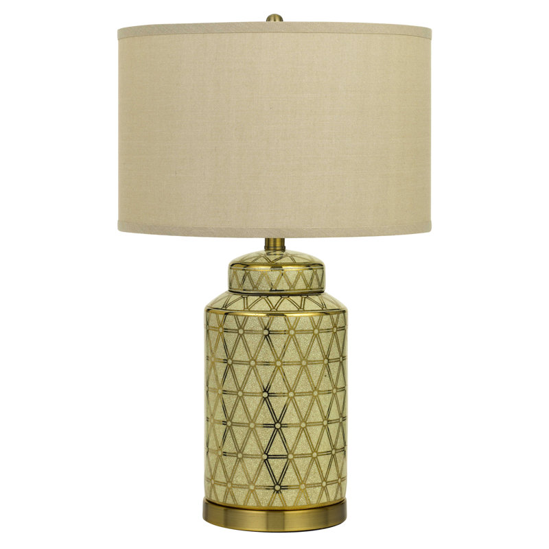 Paire de lampes de table Barletta en céramique de 62 cm de hauteur, avec abat-jour rigide en tissu, finition or antique, interrupteur rotatif à 3 positions, culot E26, 150 W chacune.