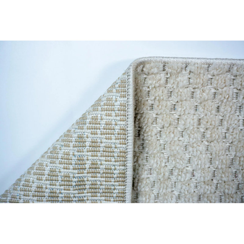 Tapis décoratif beige antidérapant Rosson, Rectangle 5 pi 11 po x 9 pi 11 po