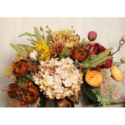 Arrangement floral pivoines de style nordique