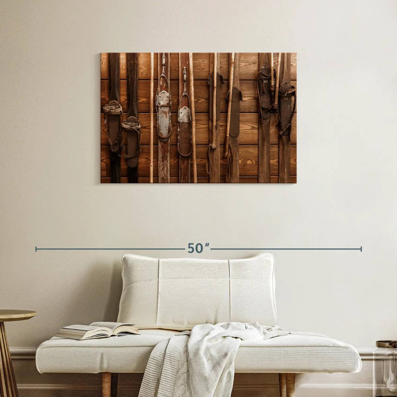Wooden ski collection Sireci, H 24 po x l 36 po