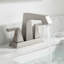 Robinet de salle de bain moderne à ensemble central avec bonde escamotable et conduites d'alimentation (ensemble de 2)-128613754