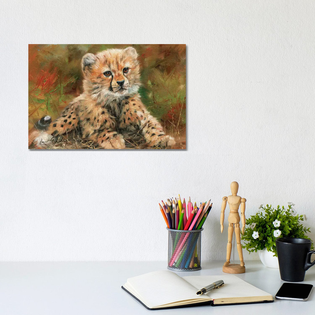 Cheetah Cub Laying Down von David Stribbling - Galerie-umwickelte Leinwand Giclée auf Leinwand