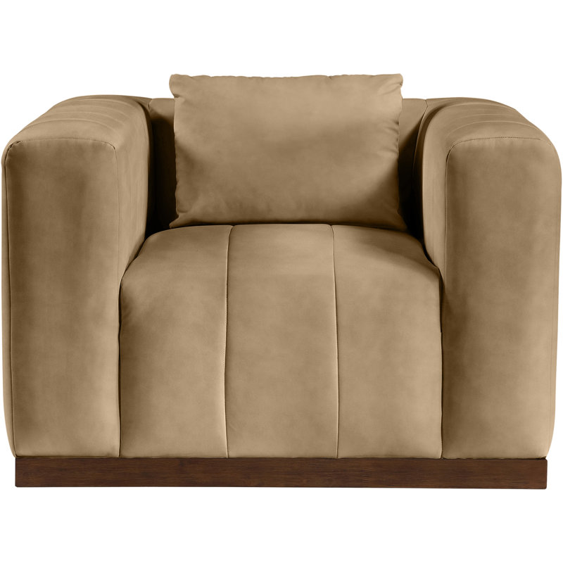 Chaise en cuir Shondreka, Cuir brun clair végétalien