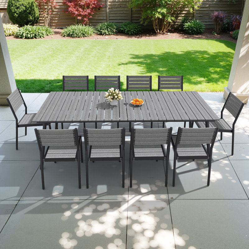 Ensemble repas pour 10 personnes en aluminium avec trou pour parasol et chaises empilables, Noir
