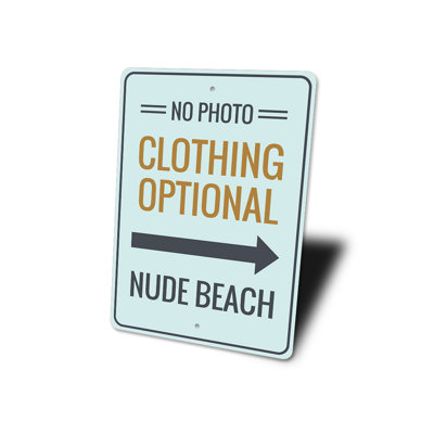 Vêtement optionnel «Nude Beach»