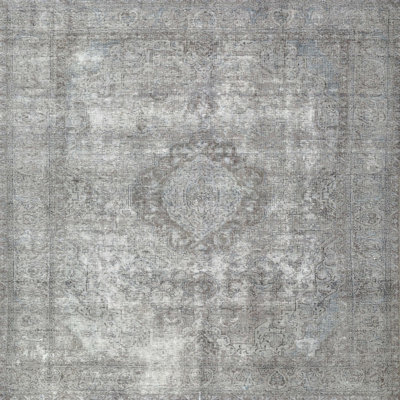 Tapis oriental gris