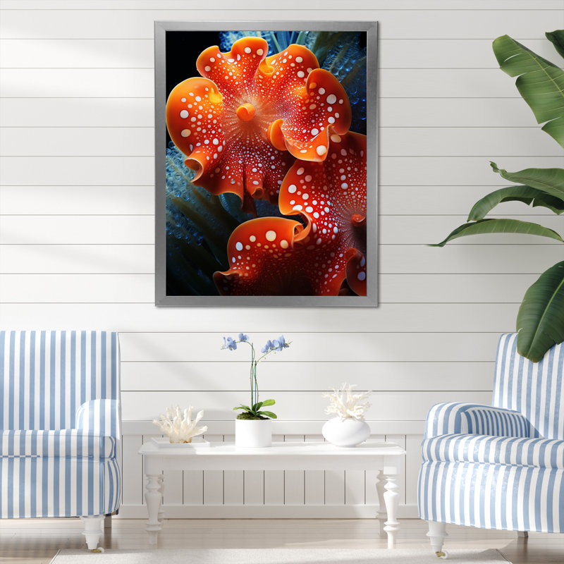 Anémone colorée rouge, récif I - plage et océan, art mural sur toile, Cadre simple argenté, H 44 po x l 34 po x P 1,5 po