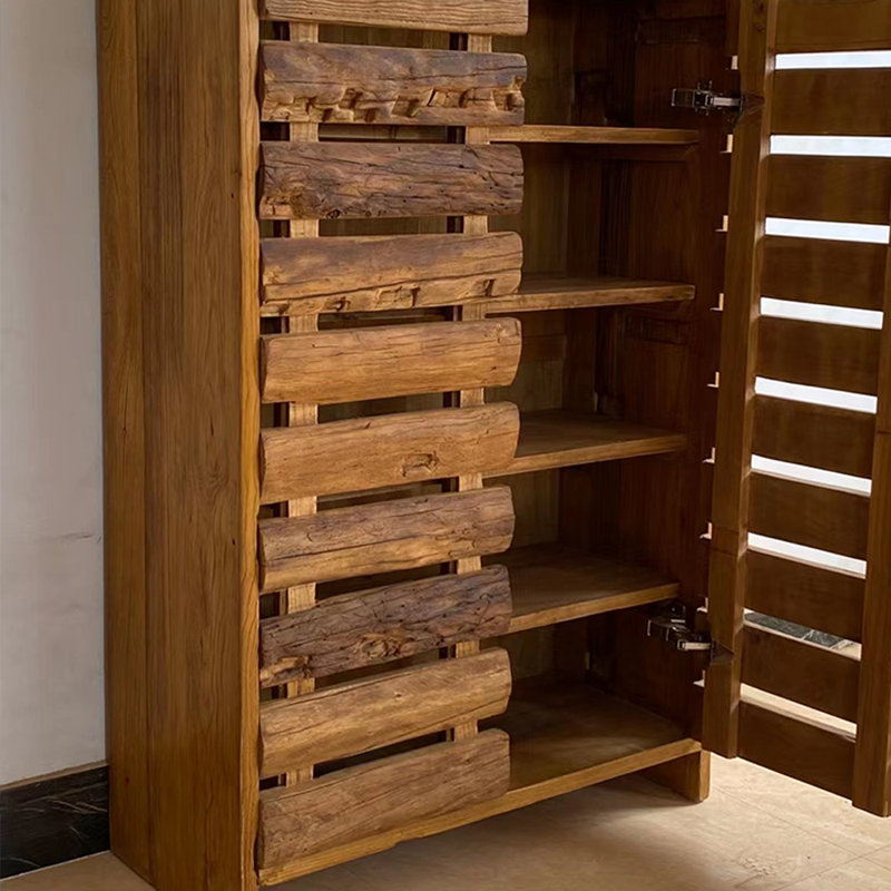 Armoire en bois massif de style Wabi-Sabi