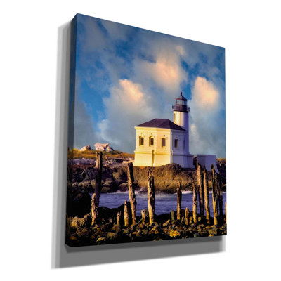 Breakwater Bay " Classic Lighthouse " by Dennis Frates