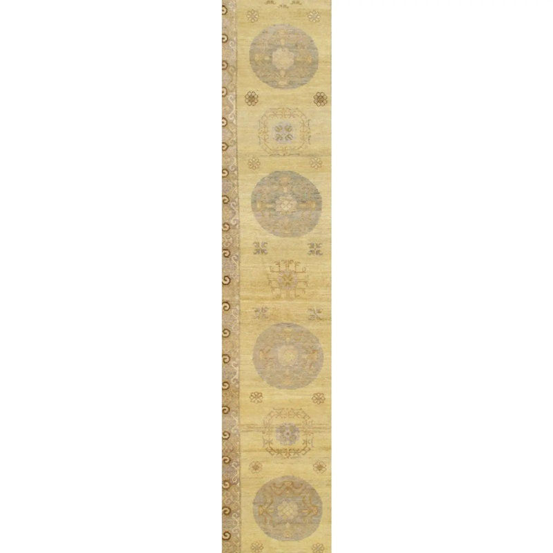 Oriental Area Rug in Ivory