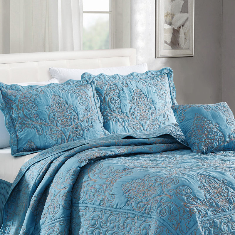 4 Piece Damask Oversized Embroidery Bedspread Set, King Quilt + 2 King Shams + Throw Pillow, Forget Me Not