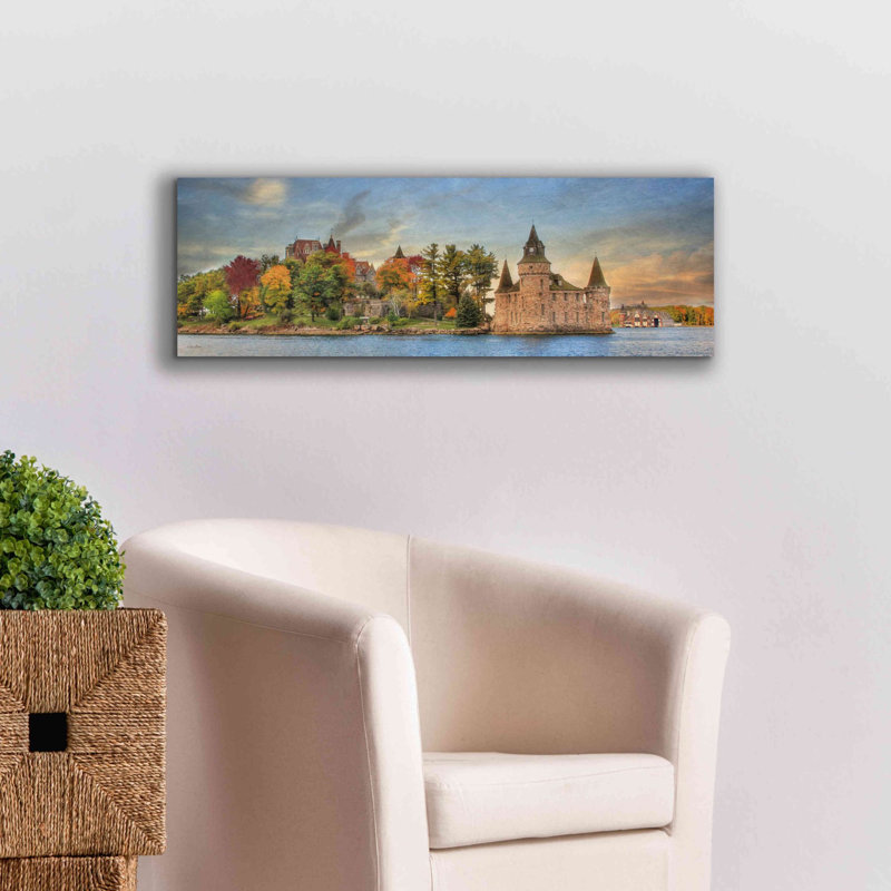 «Autumn at the Castle» par Lori Deiter, art mural sur toile, L 36 po x H 12 po