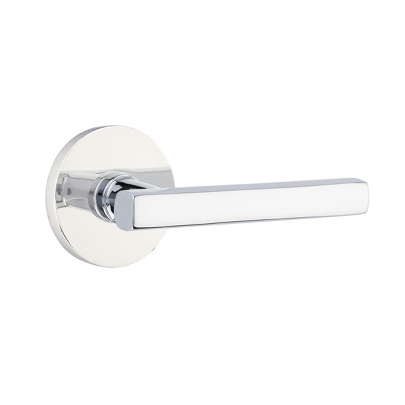 Flat Privacy (Bed & Bath) Door Lever with Round Rosette, Bright Chrome, Right