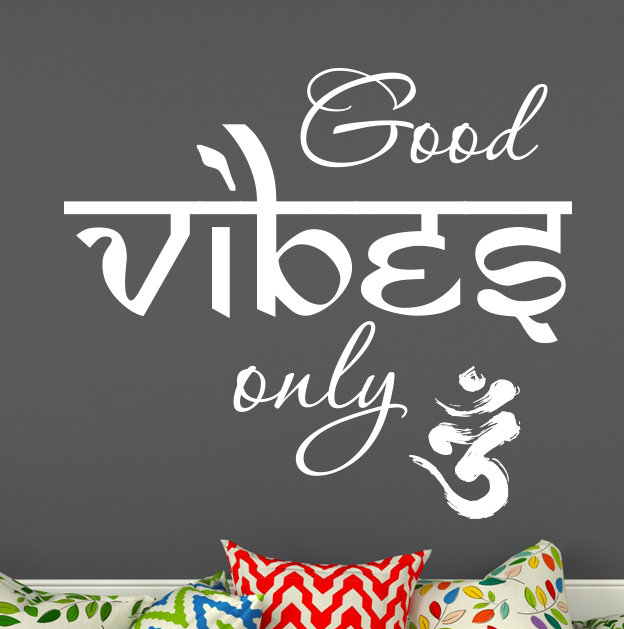 Décalcomanie murale en vinyle good vibes yoga Aldama, Blanc