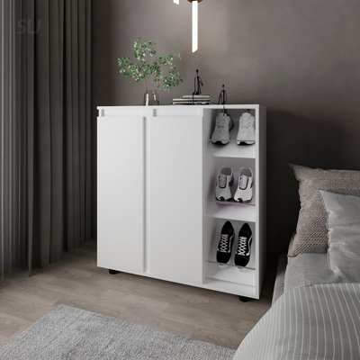 Range-chaussures compact à 3 niveaux avec rangées latérales pour un rangement organisé et une efficacité d'espace dans les vestibules et les chambres à coucher