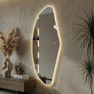 Free Form Mirror
