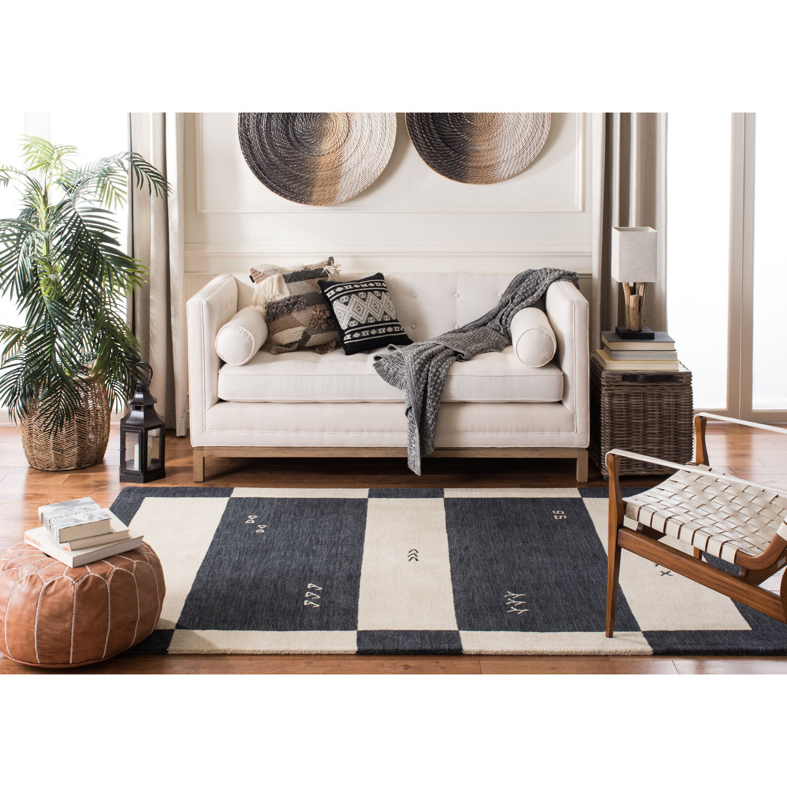 Santiago Cream Black Handmade Wool Geometric Rug, Rectangle 2' x 3'