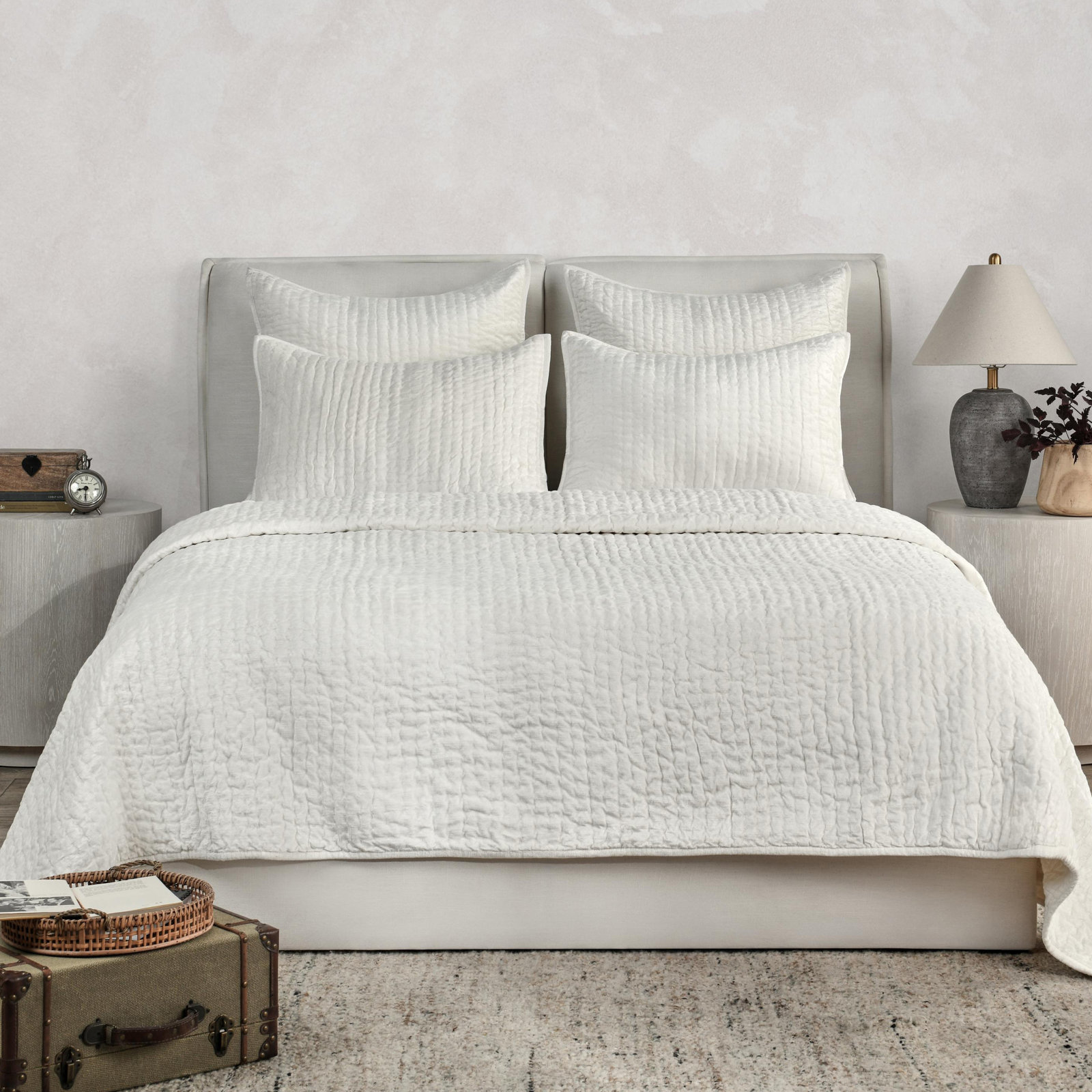 Velvet Quilt Set, King Quilt, Ivory