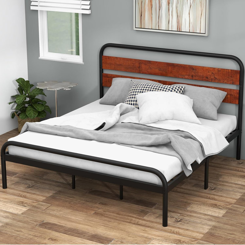 Très grande base de lit plateforme avec tête et pied de lit en bois