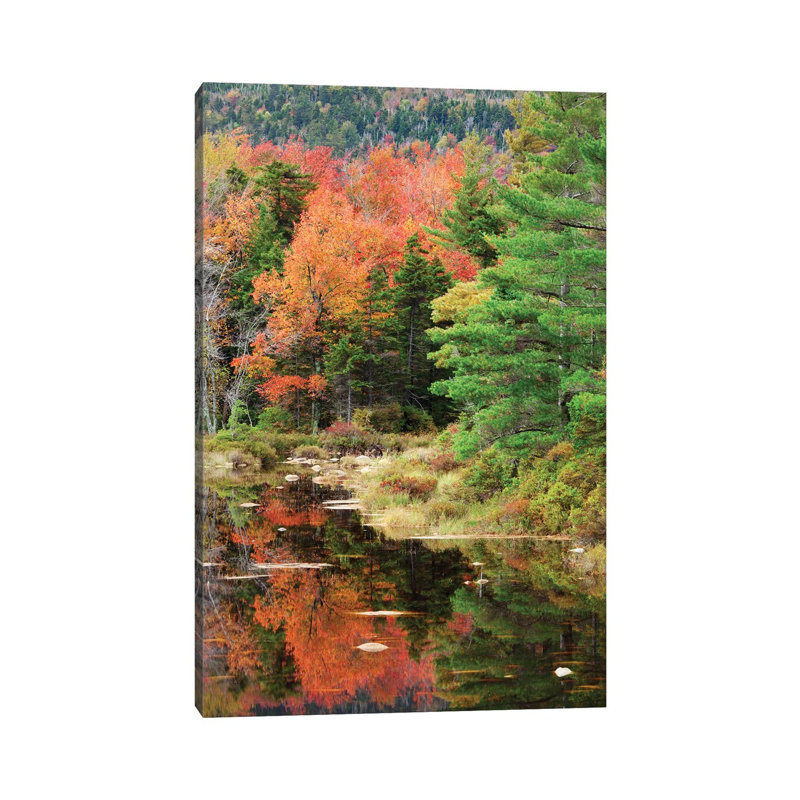 États-Unis, New Hampshire, White Mountains. «Autumn Lake Reflections» par Jaynes Gallery - Photographie sur toile tendue