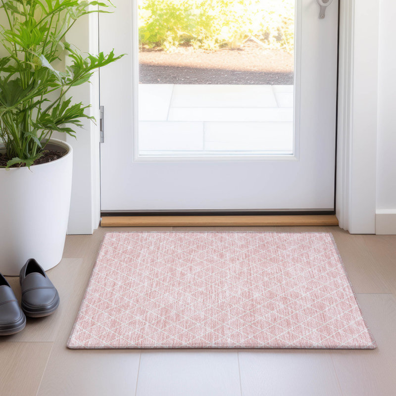 Tapis rose Prisco lavable à la machine de qualité supérieure, Rectangle 1 pi 8 po x 2 pi 6 po