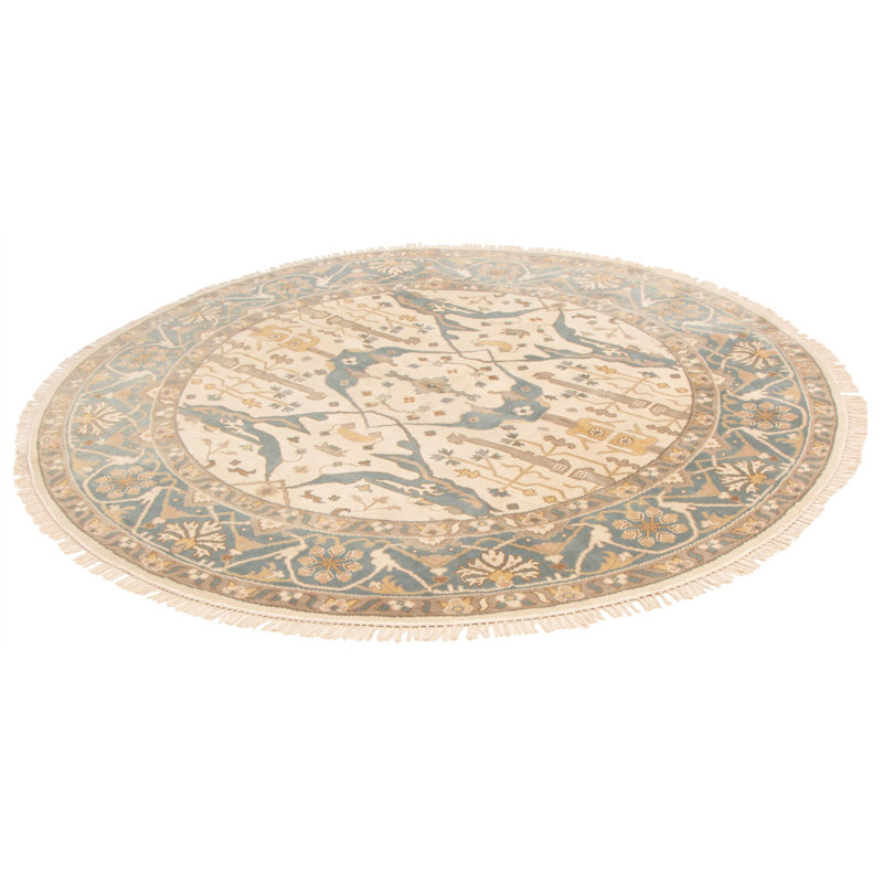 Tapis ivoire Royal Ushak 10 pi 0 po x 10 pi 0 po