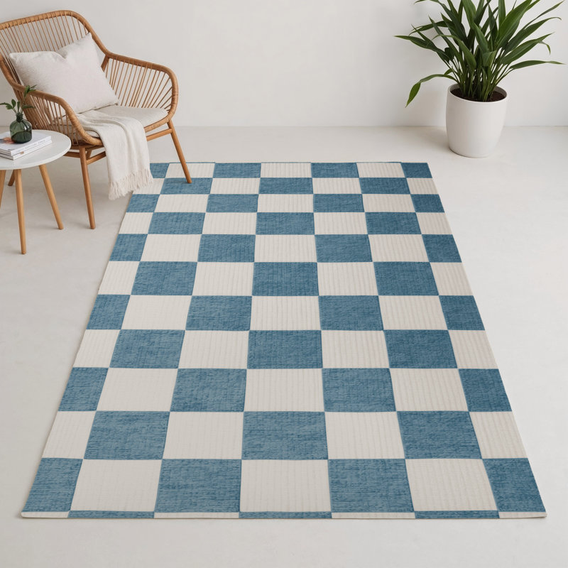 Checkered Gray Indoor and Outdoor Area Rug, Rectangle 5' x 7'