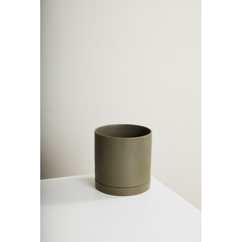 Swerve Neutral Pot with Saucer, Dark Gray, 10" H x 10" W x 10" D