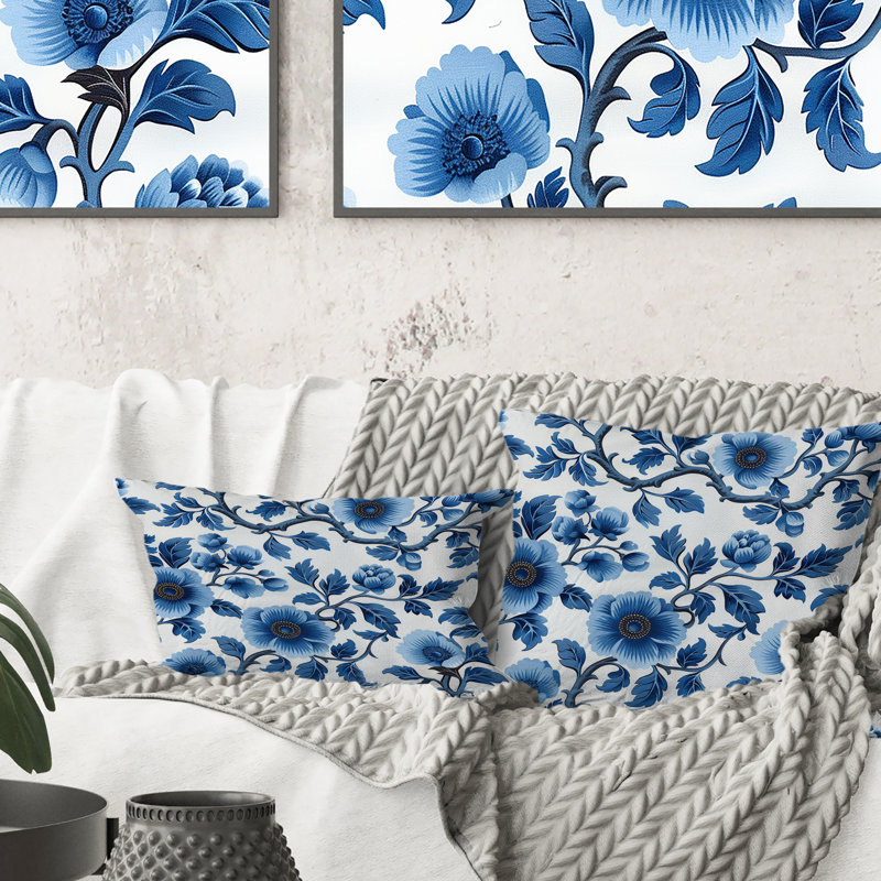 Cobalt bleu floral transitionnel IV - Coussin décoratif transitionnel, H 16 po x l 16 po