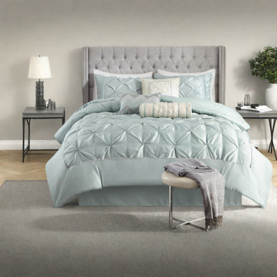 Élégants ensembles de literie 7 pièces en mousse capitonnée en polyester pour la chambre à coucher
