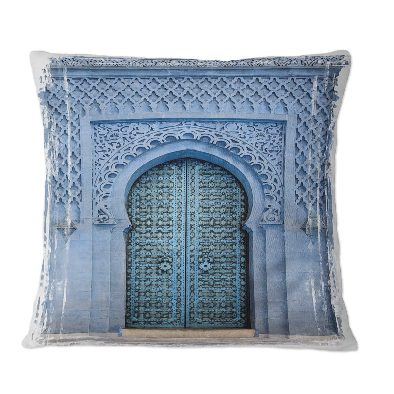 Porte d'entrée traditionnelle en bois marocain traditionnel - Coussin décoratif imprimé traditionnel, 16 po x 16 po