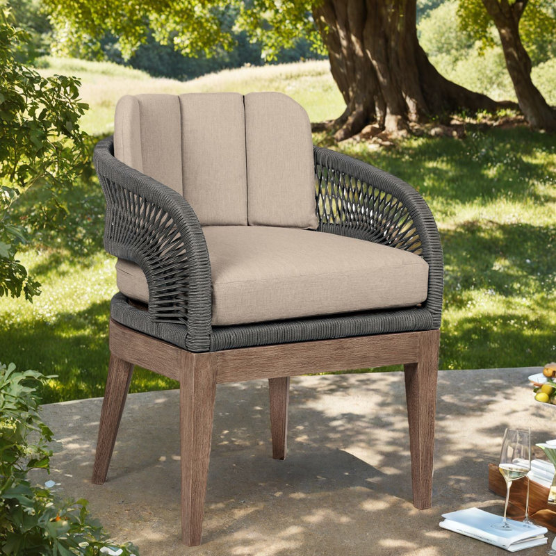Chaises de patio patinées en eucalyptus de style rustique avec coussins en oléfine pour les réceptions en plein air