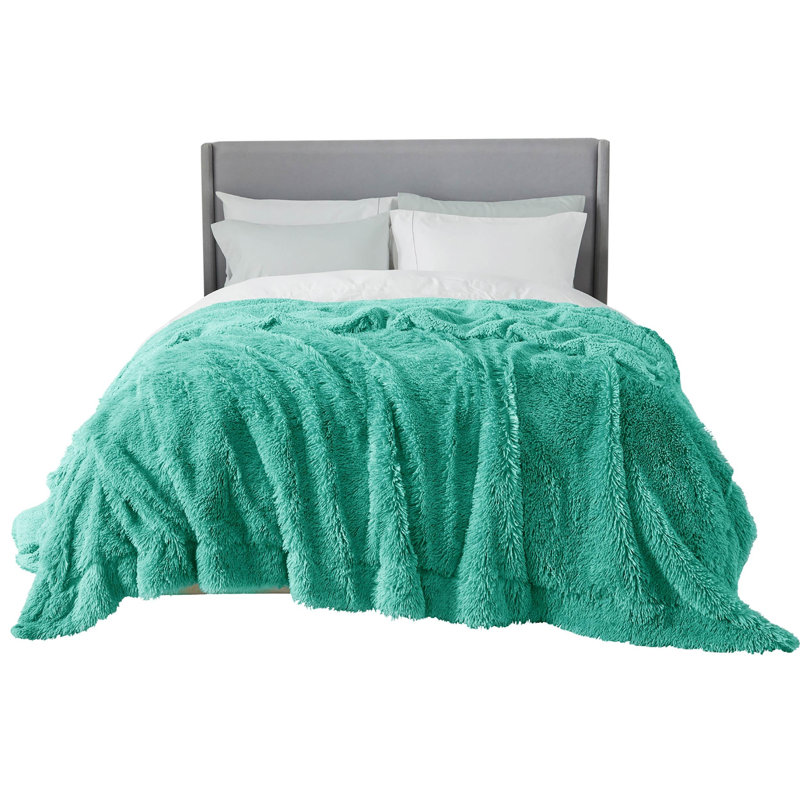 Couvertures en fausse fourrure Cozy Winter Collection, Blanc brillant, L 90 po x L 90 po